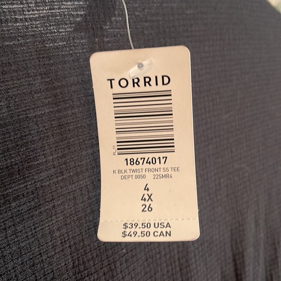 Torrid Black Twist Front Top - Sz 4 new with tags! - Picture 3 of 5